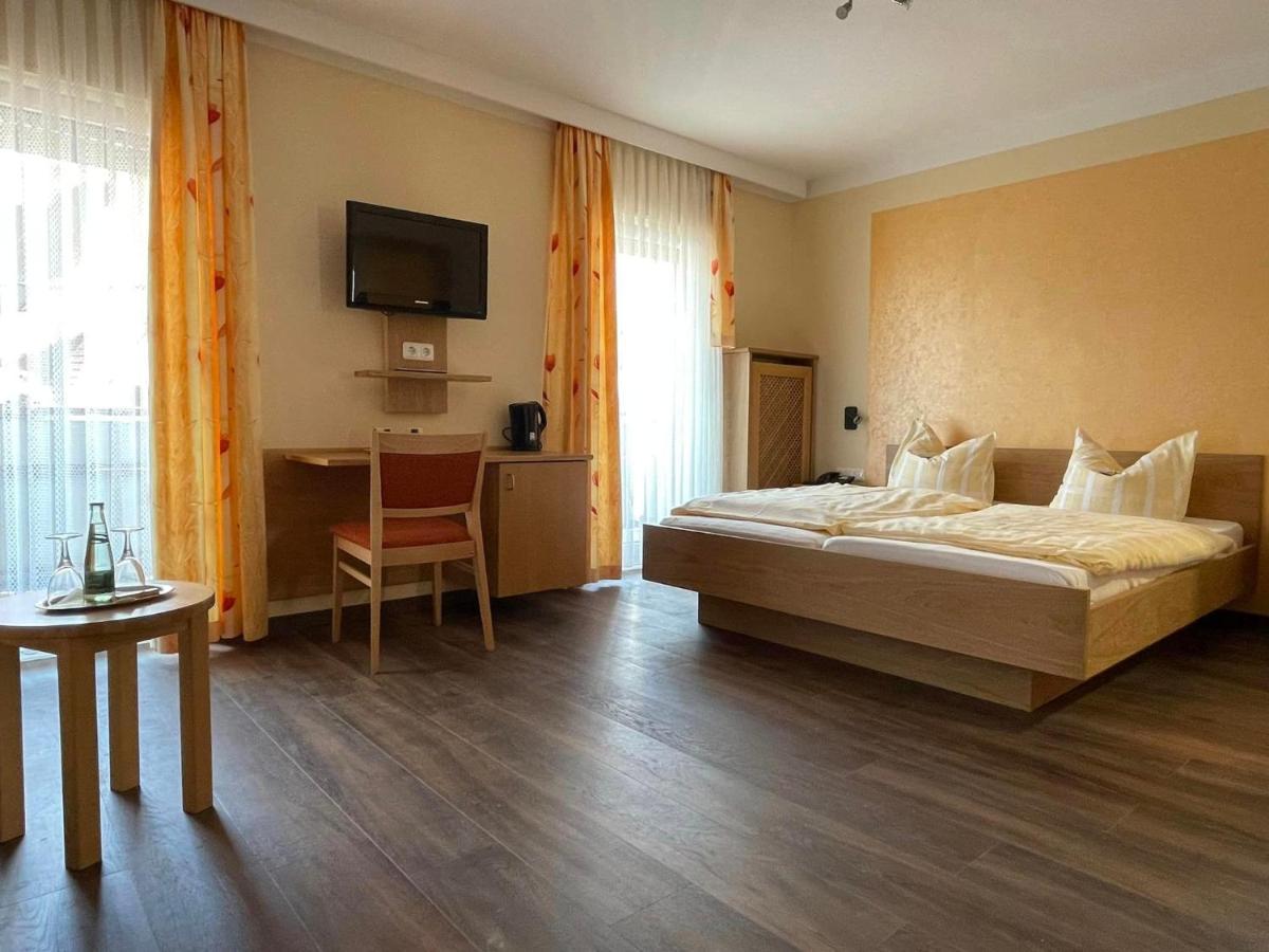 Hotel Koenigsteiner Hof Кёнигштайн Экстерьер фото