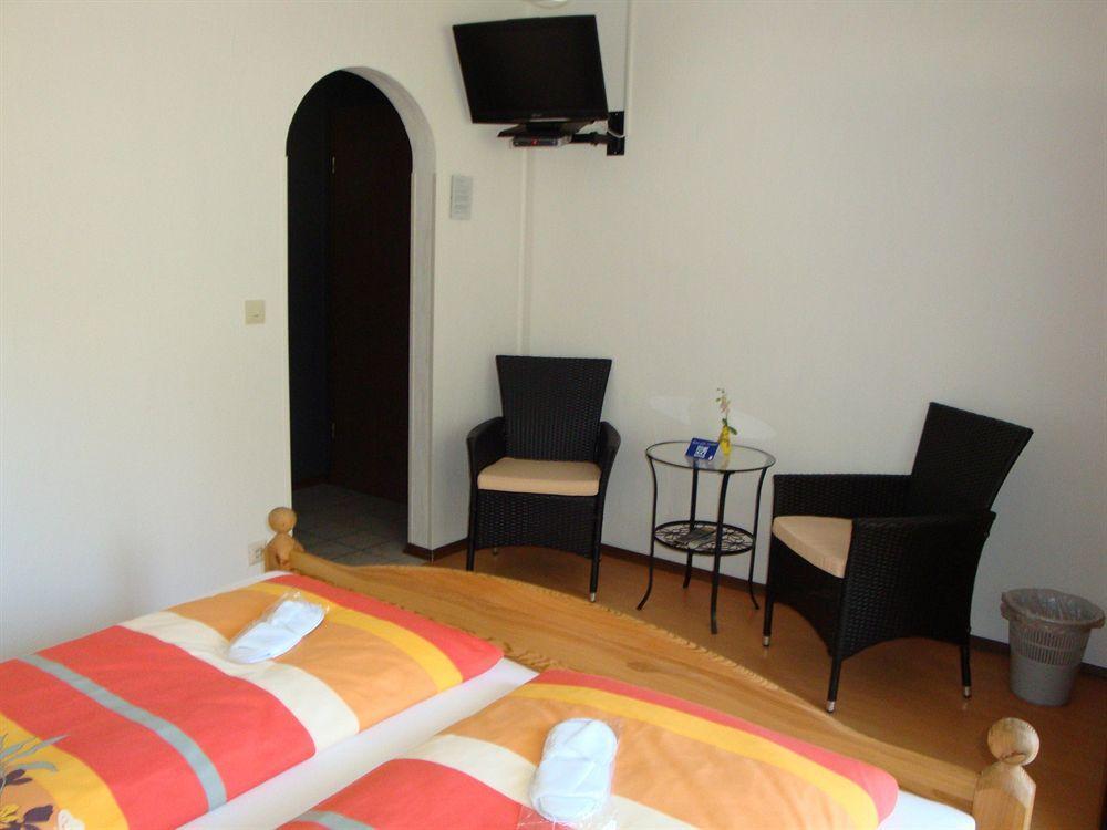Hotel Koenigsteiner Hof Кёнигштайн Экстерьер фото